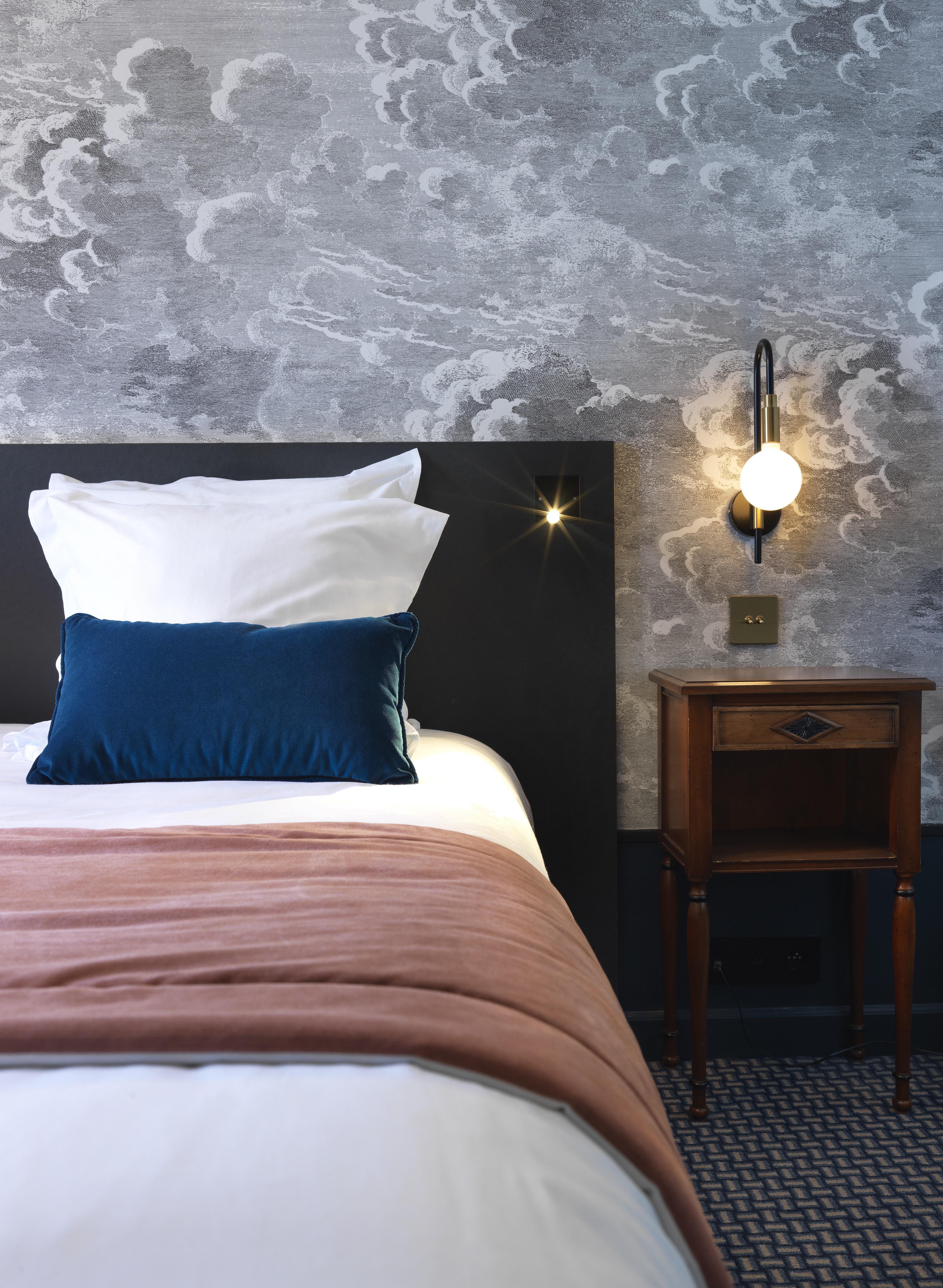 Le Palace De Menthon Екстер'єр фото A bedroom at the hotel
