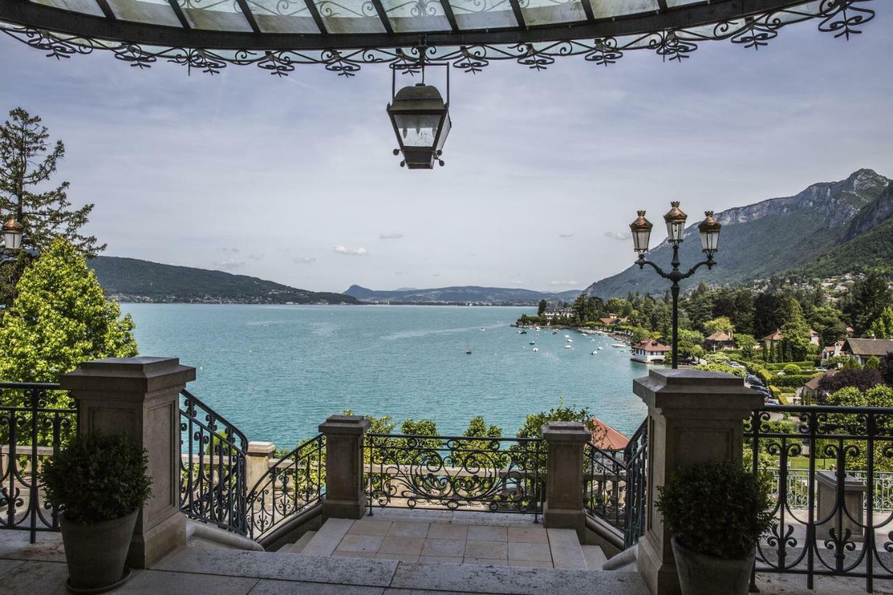 Le Palace De Menthon Екстер'єр фото View of Lake Annecy from the hotel
