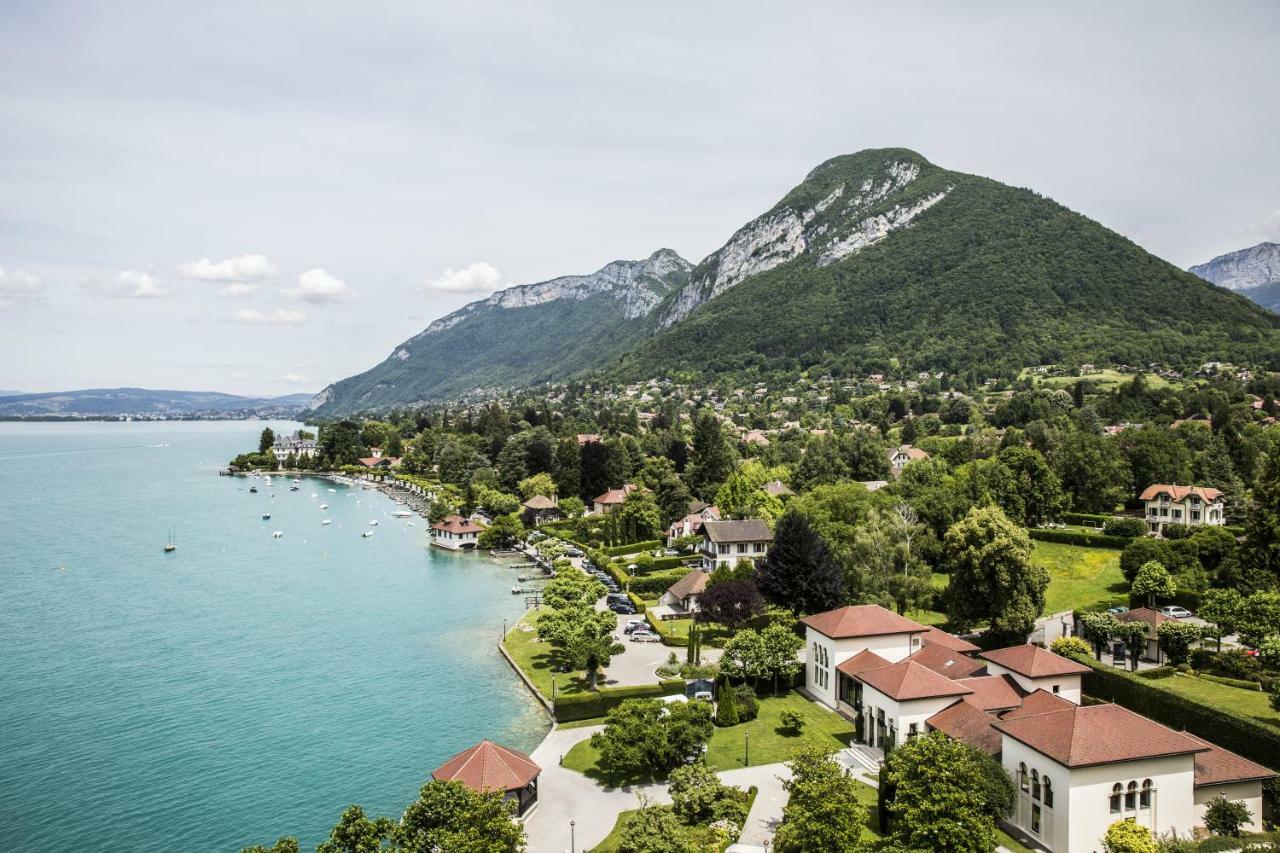 Le Palace De Menthon Екстер'єр фото The town of Montreux